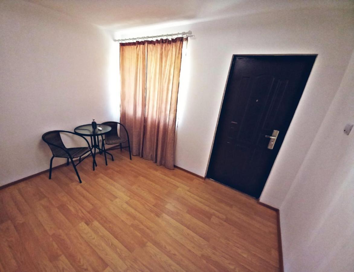 Camere In Regim Hotelier Brasov Luaran gambar