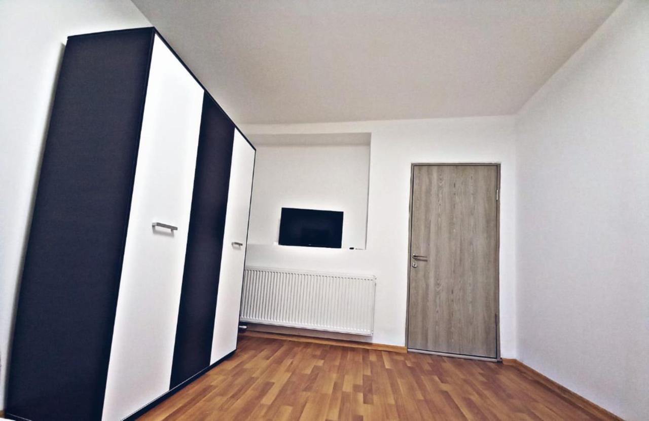 Camere In Regim Hotelier Brasov Luaran gambar