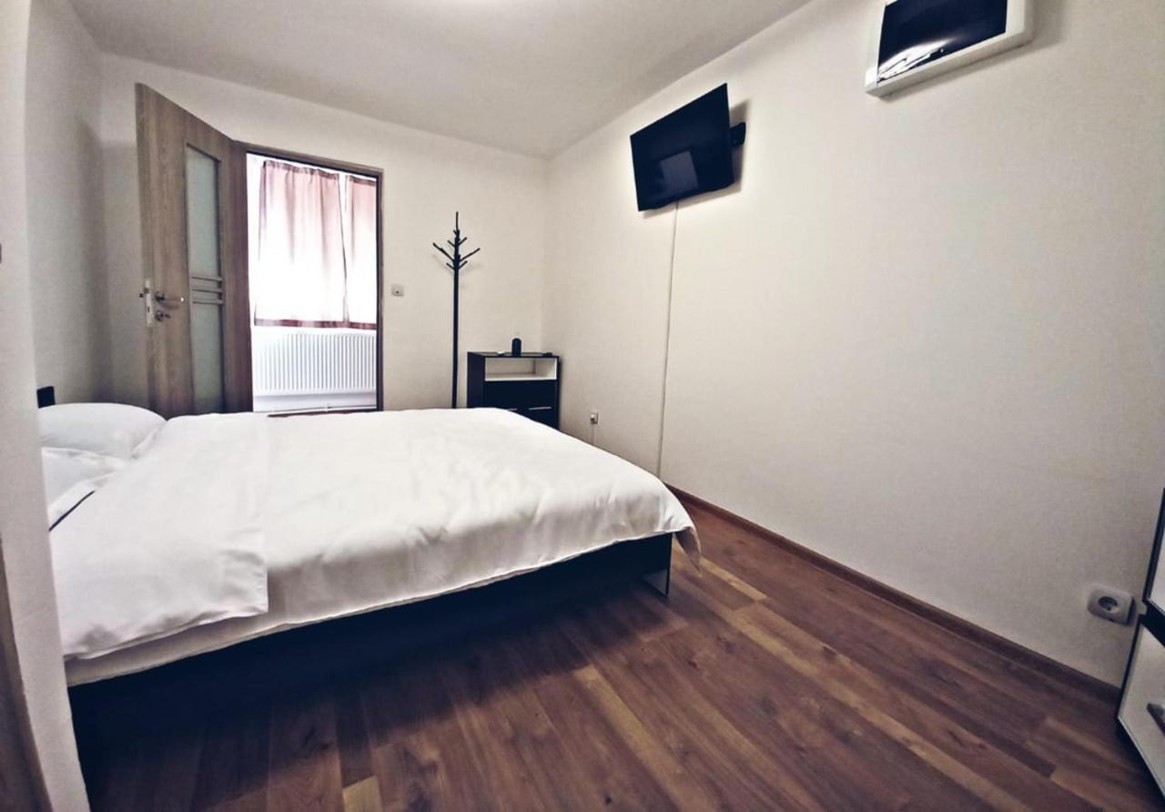 Camere In Regim Hotelier Brasov Luaran gambar