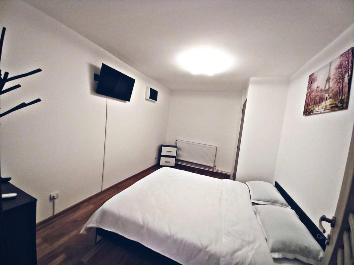 Camere In Regim Hotelier Brasov Luaran gambar