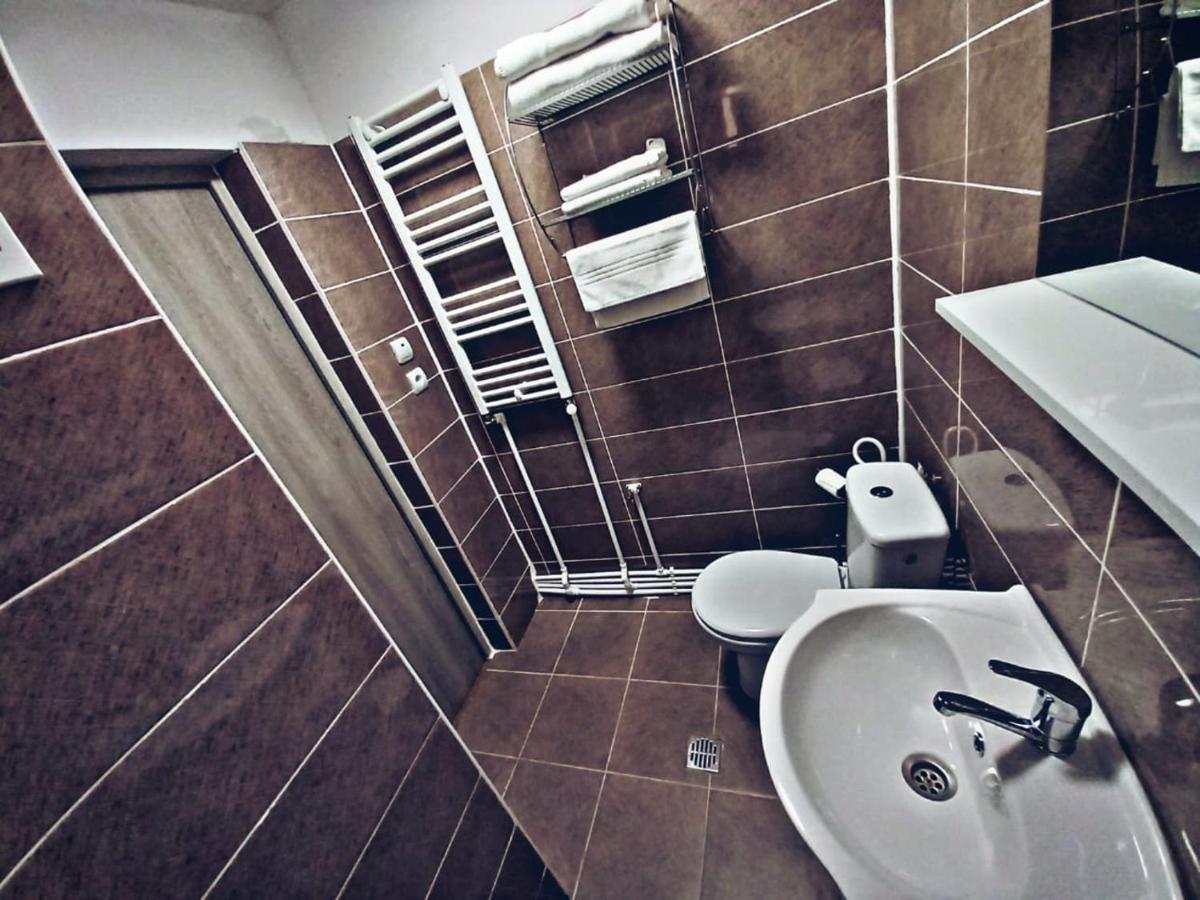 Camere In Regim Hotelier Brasov Luaran gambar