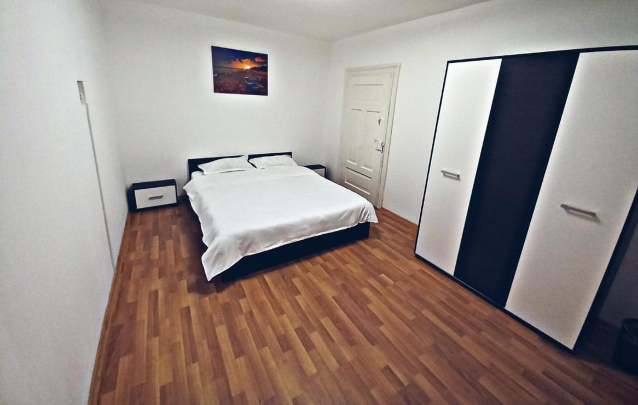 Camere In Regim Hotelier Brasov Luaran gambar